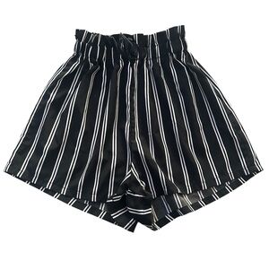 Women’s striped highwaist shorts